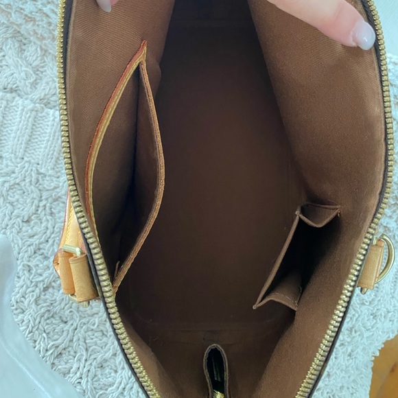 —SOLD— LOUIS VUITTON Alma Pm 😍 - Picture 4 of 11